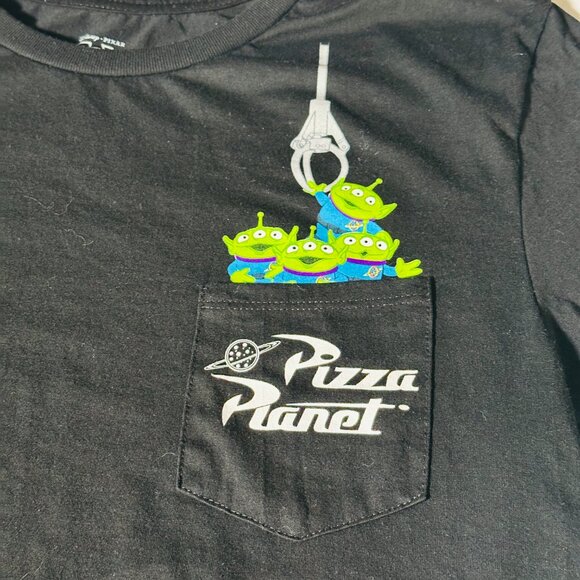Toy Story T-Shirt - Front Graphic Pizza Planet Pocket - Size Medium - Black - Picture 2 of 7